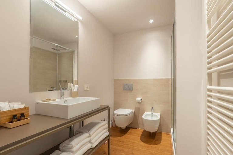 Bathroom 3, Hotel Cittadellarte, Biella