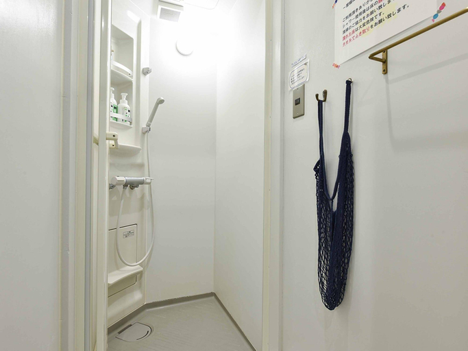 Bathroom 4, Yukusa Ohsumi Umi no Gakko, Kanoya