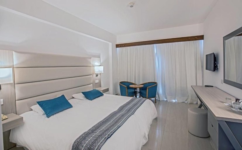 Room 5, NELIA SEA BREEZE HOTEL