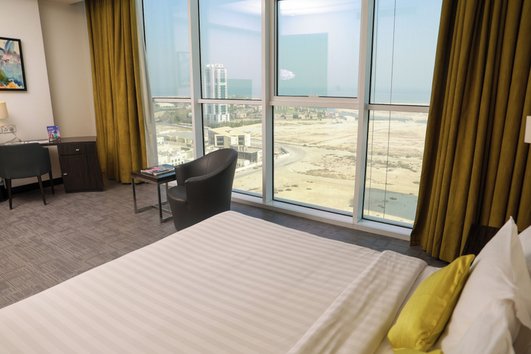 Bedroom 3, S Hotel Bahrain, Manama