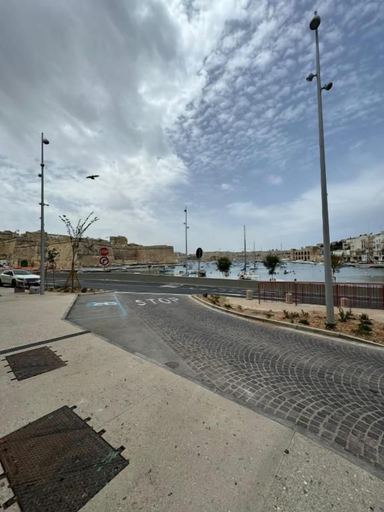 Parking, Marea Seafront