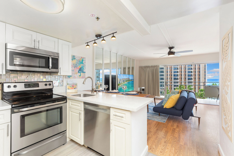 Exterior 4, Skyline-lagoon and Fireworks Magic From the Ilikai W/top-tier Amenities, Honolulu