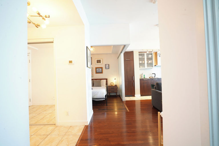 Room 1, Founder's Club York - 3 Bedroom Condo, Toronto