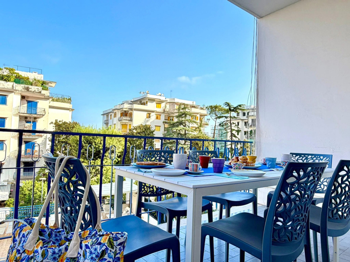 Balcony 3, Estate4home - Aranci 33 Guest House, Napoli