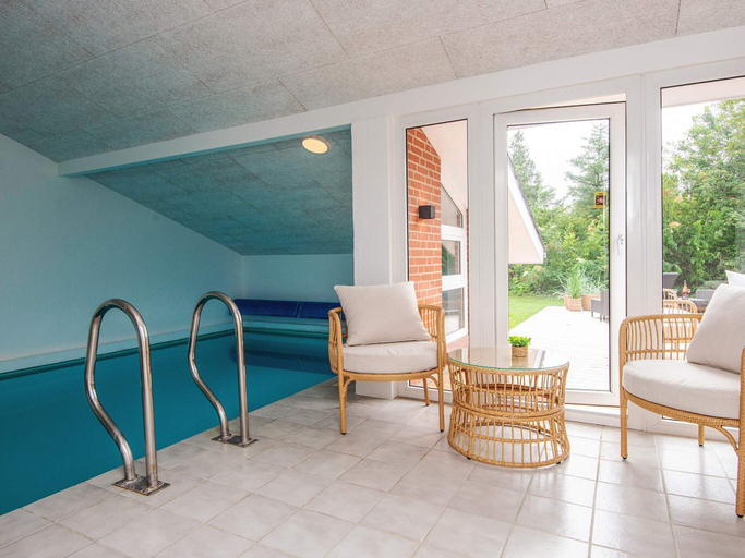Pool 4, 8 Person Holiday Home in Henne, Varde