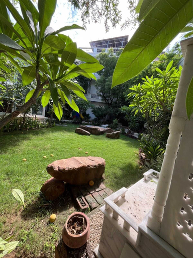 Property grounds 2, Indraj Stays, Delhi