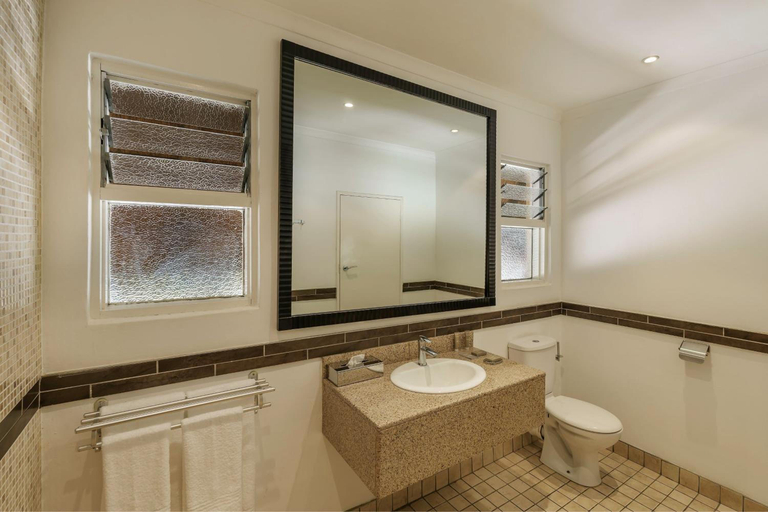 Bathroom 4, Protea Hotel by Marriott Lusaka Safari Lodge, Chibombo