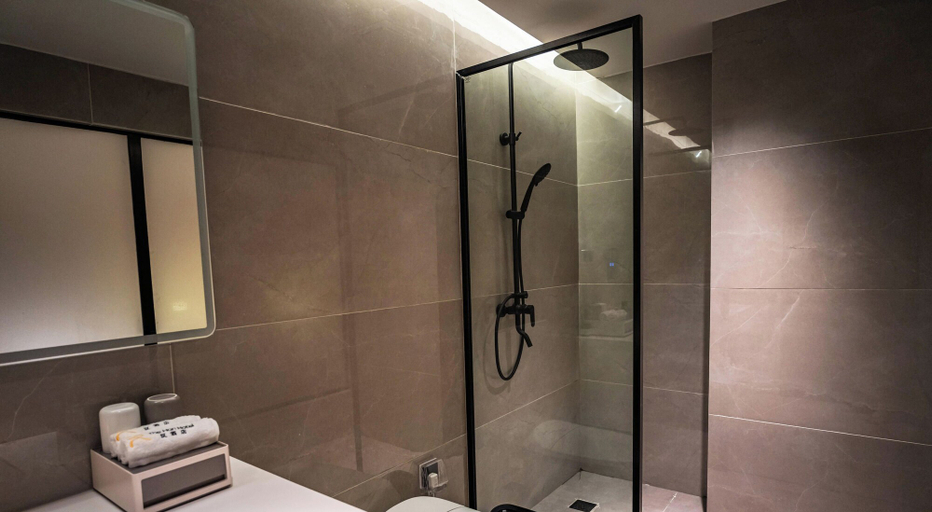 Bathroom 2, THE HAN HOTEL, Bagmati