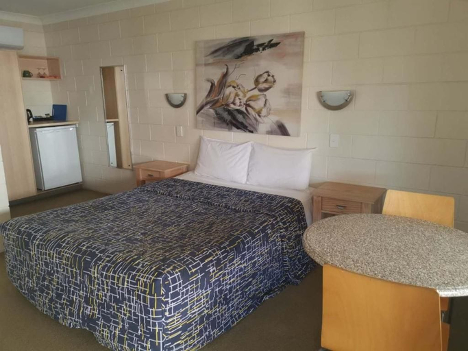 Bedroom 3, Nambour Lodge Motel, Maroochy - Nambour