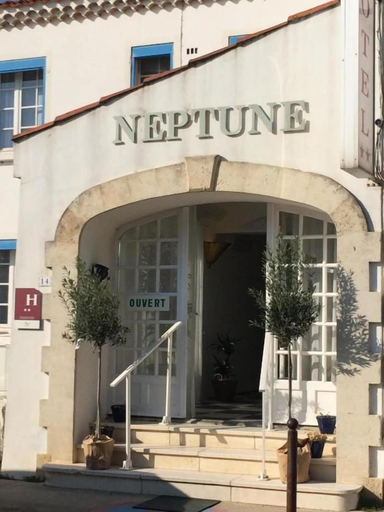Exterior & Views 2, Hôtel Le Neptune en Camargue, Bouches-du-Rhône