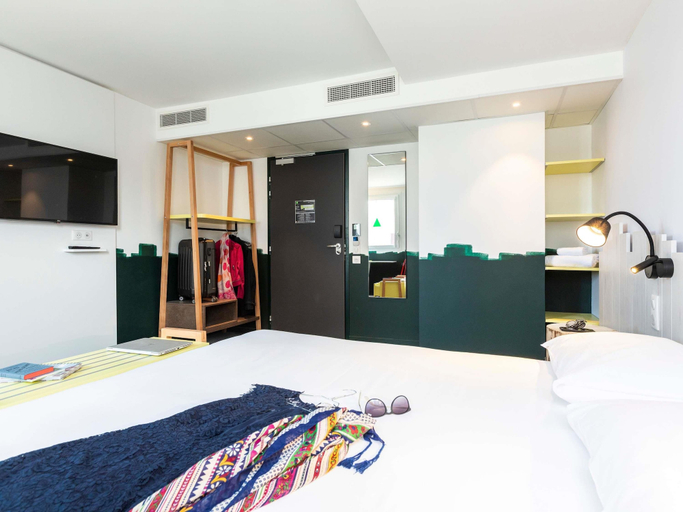 Bedroom 4, ibis Styles Thonon Les Bains, Haute-Savoie