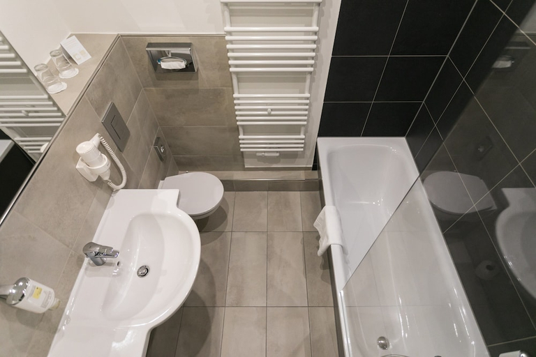 Bathroom 4, TOP martas Hotel Allegra Berlin, Berlin