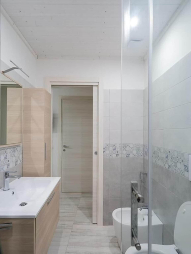 Bathroom 2, Agorà di Favignana - Affittacamere, Trapani