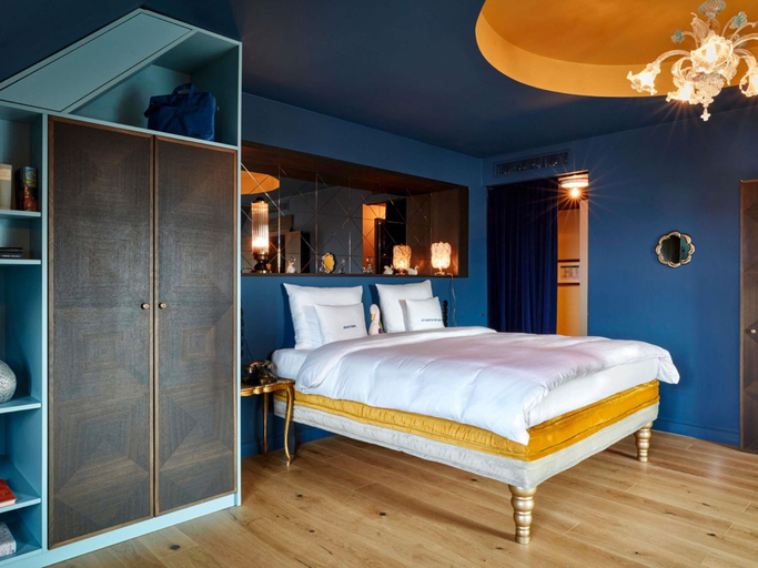 Bedroom 4, 25hours Hotel The Royal Bavarian, München