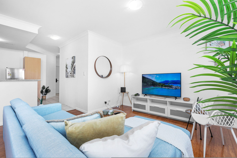 Room 4, Modern 2BR Pool Gym Parking, Perth