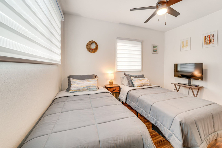 Room 2, Modern Hilo Hideaway - Gated Yard Gazebo, Hawaii