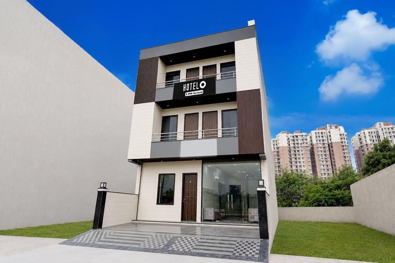 Exterior 2, Deluxe Xponest Hotel, Gautam Buddha Nagar