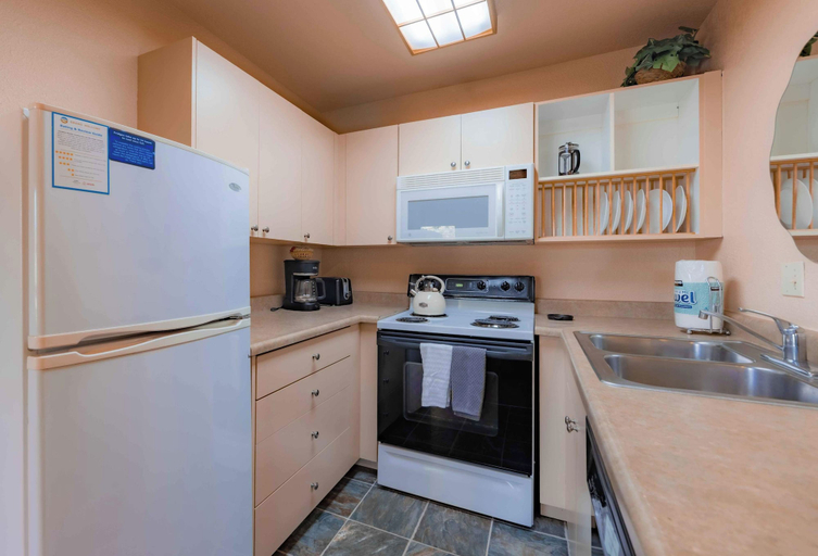Private kitchen 3, Galaxy Groove - Retro Retreat, Douglas