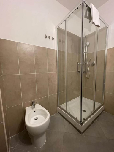 Bathroom 5, Luciano Licia Guest House, Roma
