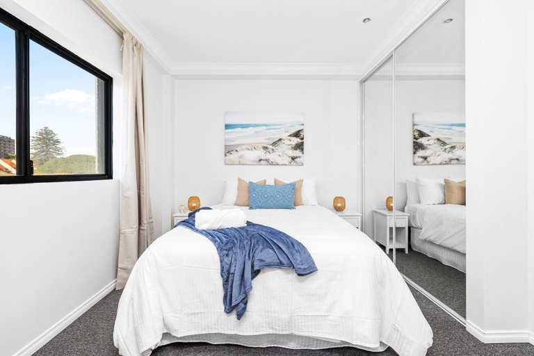 Room 5, Modern 2BR Pool Gym Parking, Perth