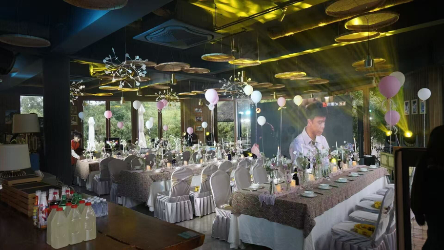 Banquet hall 4, Evergreen Forest Retreat Zhangjiajie, Zhangjiajie