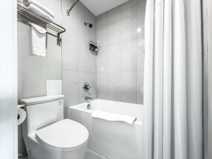 Bathroom 5, Coast Red Deer Hotel, Division No. 8