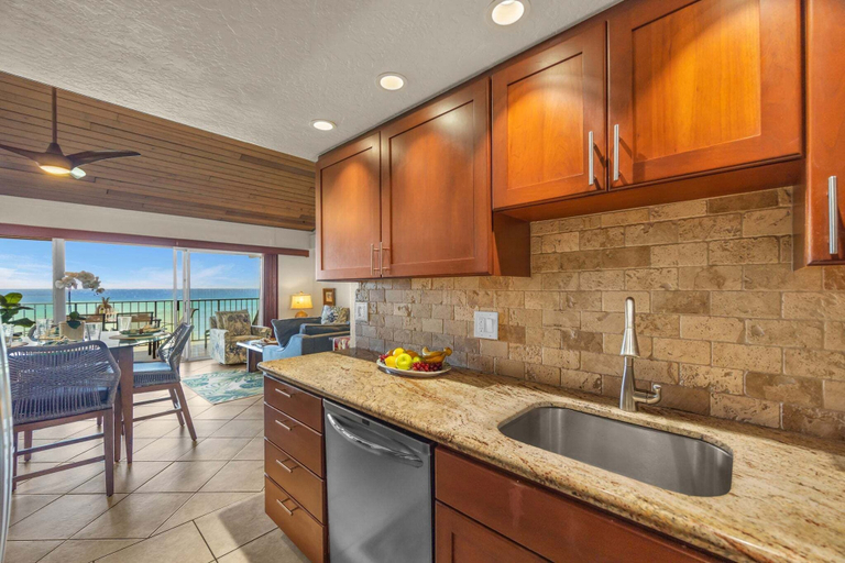 Interior 3, Summer Sale! Direct Oceanfront 2BR With Superb Views - Nohonani 401, Maui