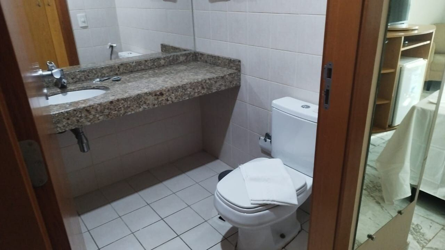Bathroom 5, Flat Particular Hotel Confort Taguatinga, Brasília