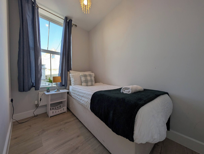 Room 3, Harbour Haven Dover Road Folkestone, Kent