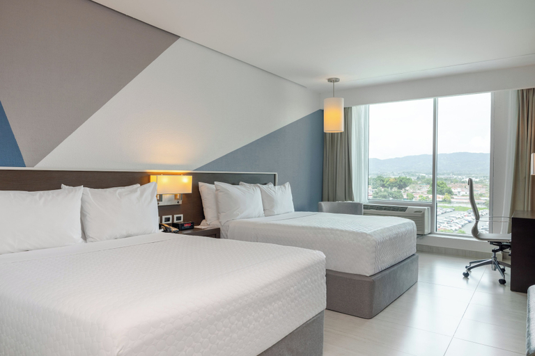 Bedroom 5, Crowne Plaza PANAMA AIRPORT by IHG, Panamá
