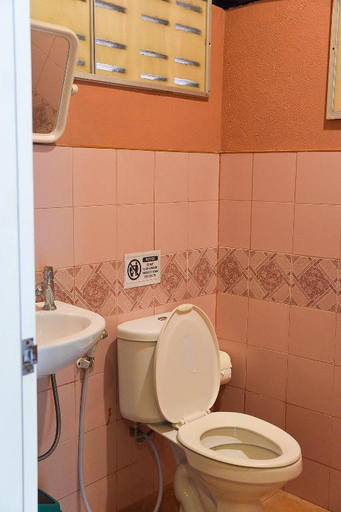 Bathroom 4, Sairee Cottage Resort, Ko Phangan