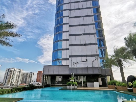 Hotel Exterior, Capital O 75451 Podstel Hostel Bangkok, Huai Kwang