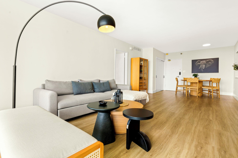 Interior 5, Miami Mar, Cozy Beachfront Views, Parking, Miami-Dade