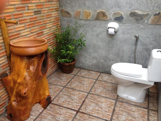 Bathroom, Golden Pearl Beach Resort, Nua Khlong