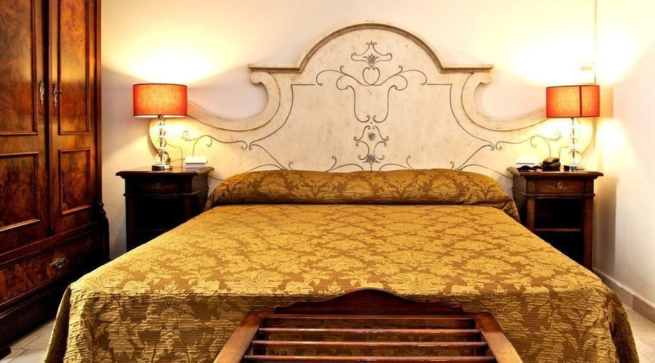 Bedroom 4, Hotel Vico Regio, Lecce