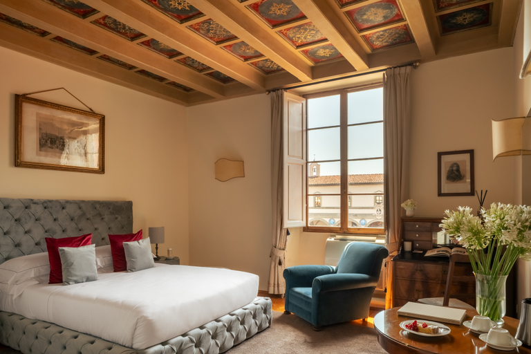 Bedroom 4, Loggiato Dei Serviti, Florence