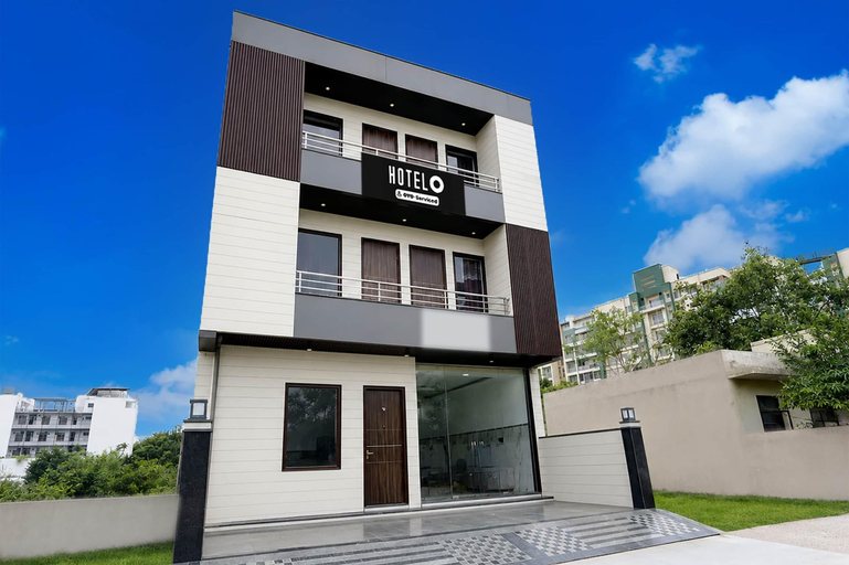 Exterior 5, Deluxe Xponest Hotel, Gautam Buddha Nagar