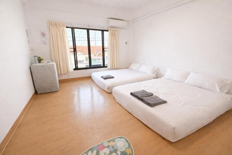 Room 1, The Layover Donmueang Airport Hostel, Don Muang