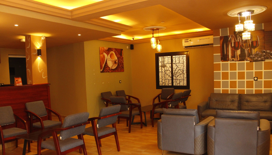 Food & Drinks, Alicia Hotel, Wouri