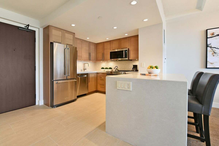 Interior 2, Beachfront Luxury 1BR Excellent Views Pool-whaler 859, Maui