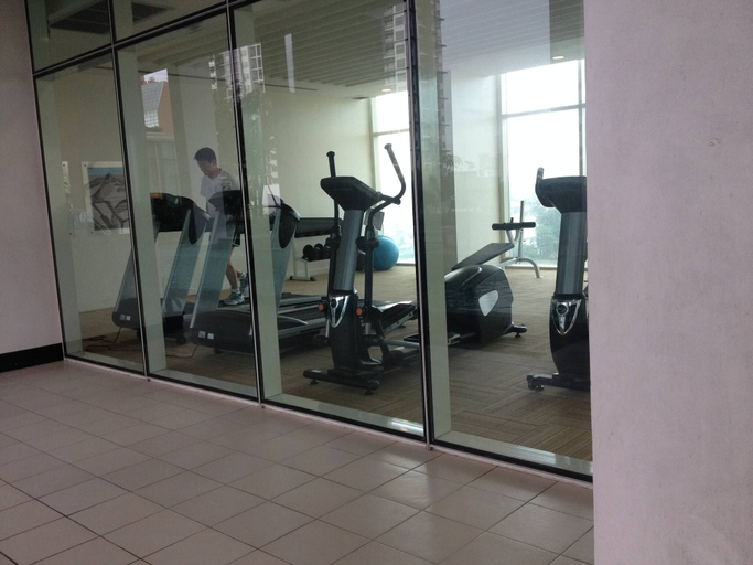 Fitness studio, Luxurious 2-Bedroom Apartment Near Chao Phraya River, Khlong San