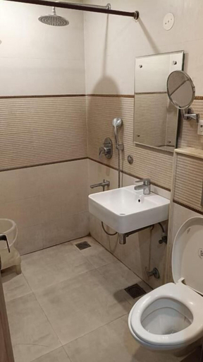 Bathroom 3, Hotel North-East, Sahibzada Ajit Singh Nagar