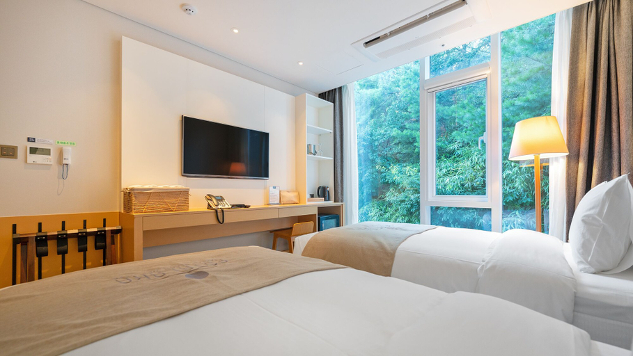 Bedroom 4, Potalaka Naksan Beach Wellness, Yangyang