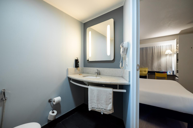 Bathroom 4, Ibis Styles Porto Alegre Centro, Porto Alegre