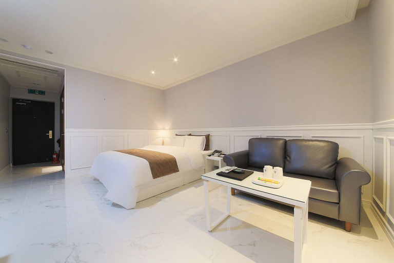 Bedroom 4, Dobong the Day Hotel, Dobong