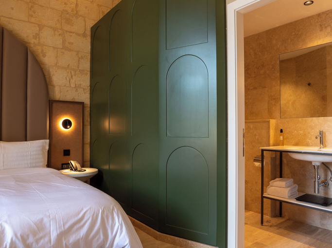 Room 2, St Anne Palace by Tritoni Prestige