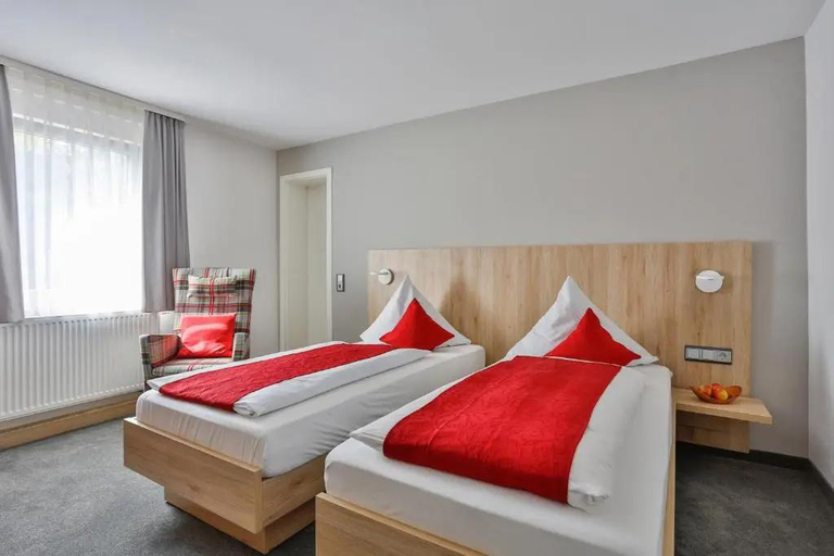 Bedroom 4, Gasthof Restaurant Hirsch, Göppingen