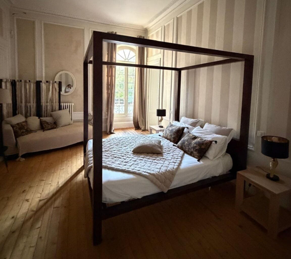 Bedroom 3, Chateau Des Eyres, Gironde