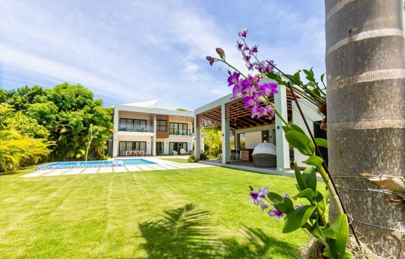 Pool 2, Villa Palmera 4BR Villa Private Pool BBQ, Salvaleon de Higuey