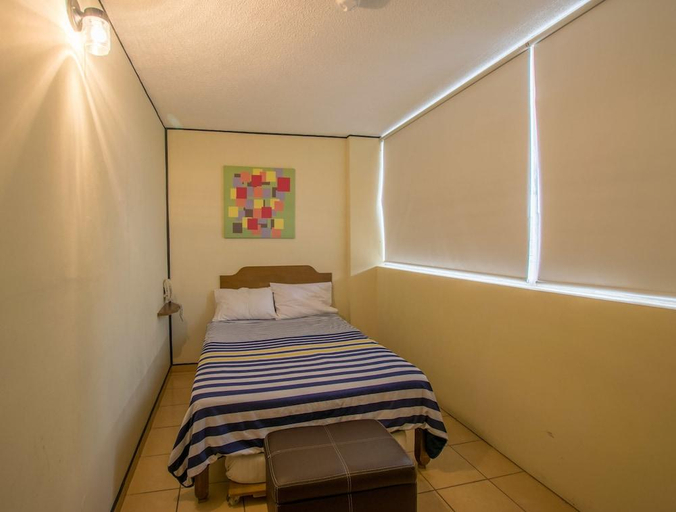 Bedroom 2, Hotel Mateos 1215, León